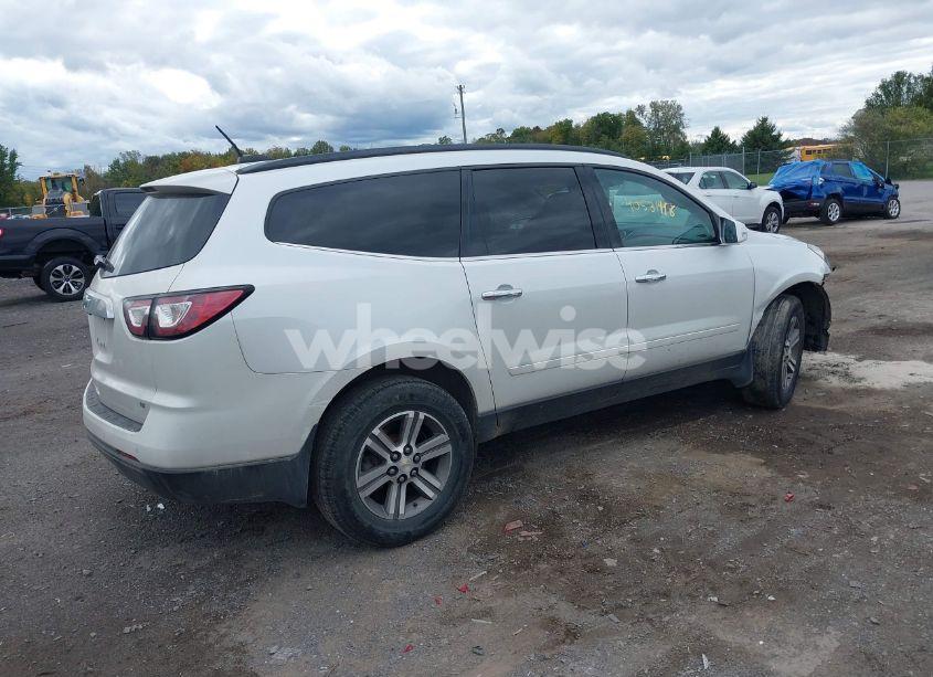 Photo 4 of 2017 Chevrolet Traverse 2LT (VIN 1GNKVHKDXHJ176530)