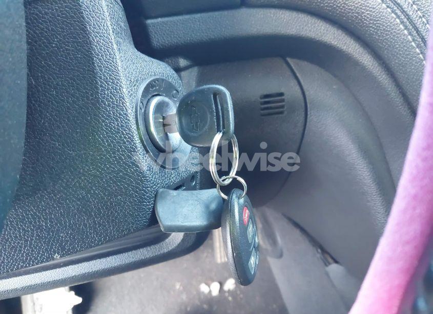 Photo 11 of 2017 Chevrolet Traverse 2LT (VIN 1GNKVHKDXHJ236306)