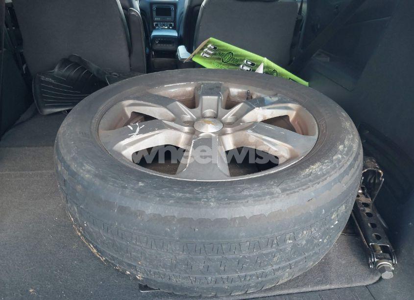 Photo 12 of 2017 Chevrolet Traverse 2LT (VIN 1GNKVHKDXHJ236306)