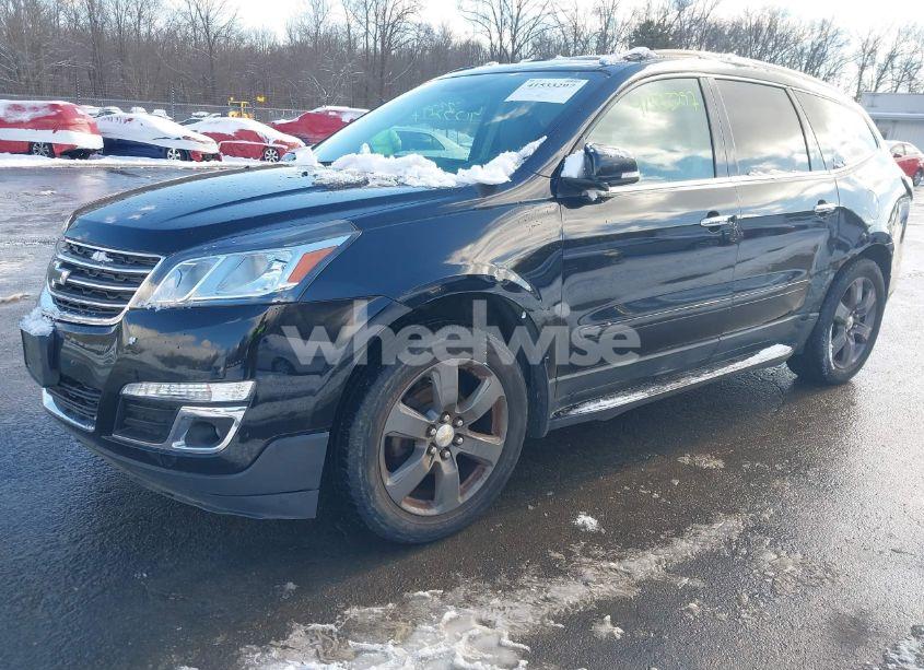 Photo 2 of 2017 Chevrolet Traverse 2LT (VIN 1GNKVHKDXHJ236306)
