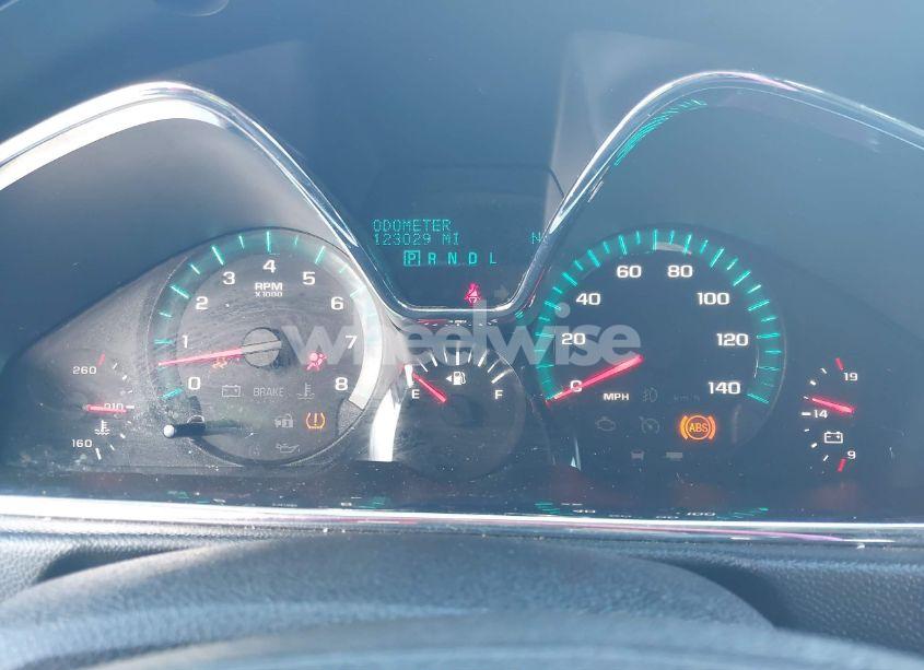 Photo 7 of 2017 Chevrolet Traverse 2LT (VIN 1GNKVHKDXHJ236306)