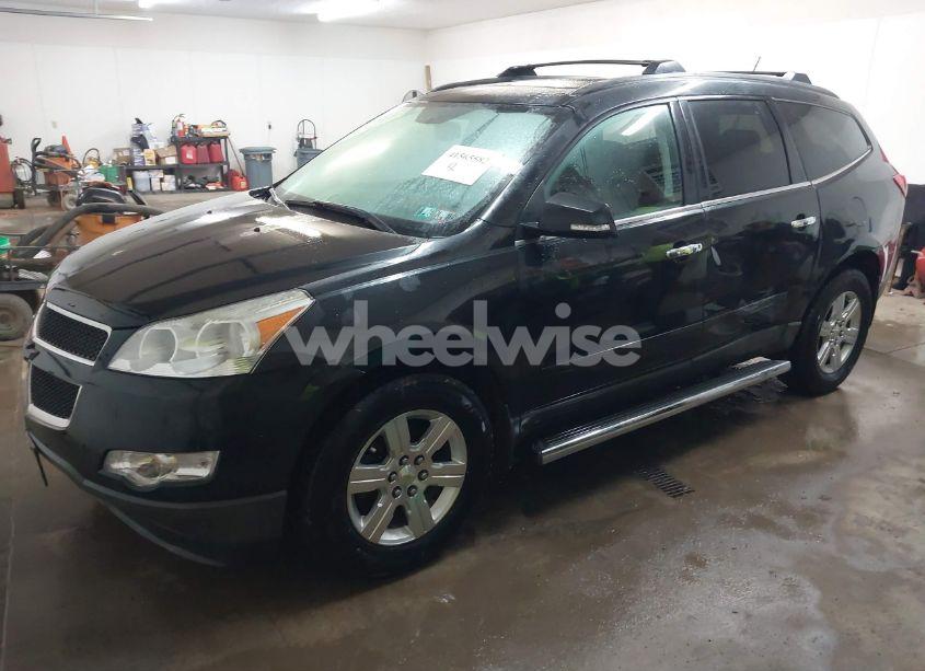 Photo 2 of 2012 Chevrolet Traverse 2LT (VIN 1GNKVJED0CJ128174)