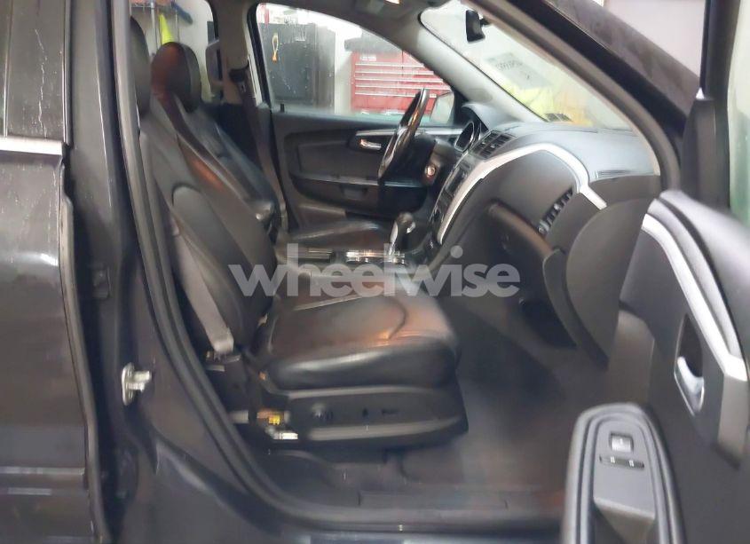 Photo 5 of 2012 Chevrolet Traverse 2LT (VIN 1GNKVJED0CJ128174)