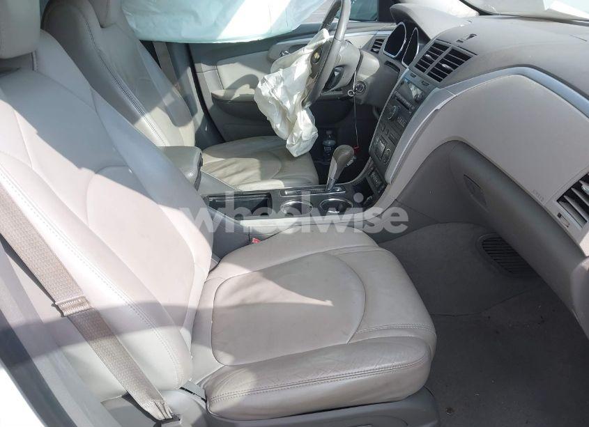 Photo 5 of 2012 Chevrolet Traverse 2LT (VIN 1GNKVJED0CJ325104)