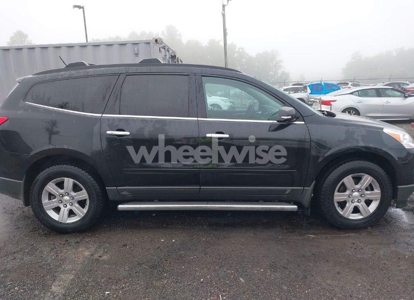 Photo 13 of 2011 Chevrolet Traverse 2LT (VIN 1GNKVJED1BJ124634)