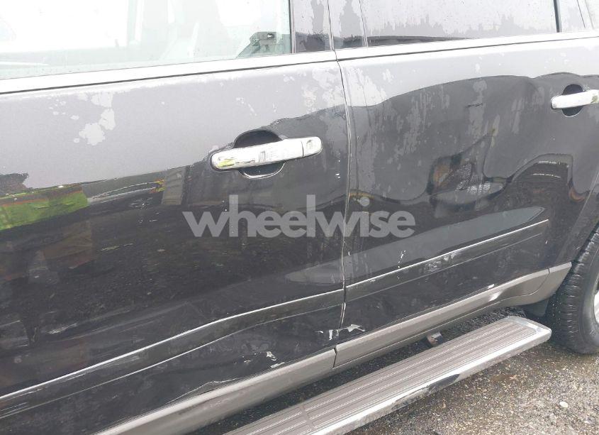 Photo 6 of 2011 Chevrolet Traverse 2LT (VIN 1GNKVJED1BJ124634)