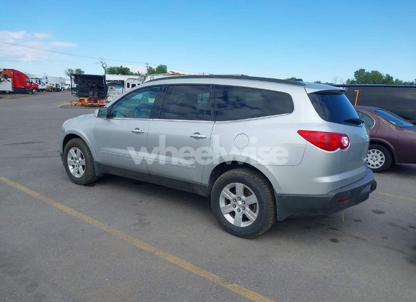 Photo 3 of 2011 Chevrolet Traverse 2LT (VIN 1GNKVJED1BJ357283)