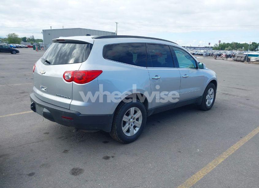 Photo 4 of 2011 Chevrolet Traverse 2LT (VIN 1GNKVJED1BJ357283)