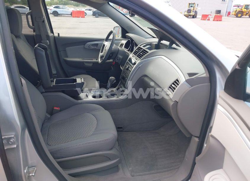 Photo 5 of 2011 Chevrolet Traverse 2LT (VIN 1GNKVJED1BJ357283)