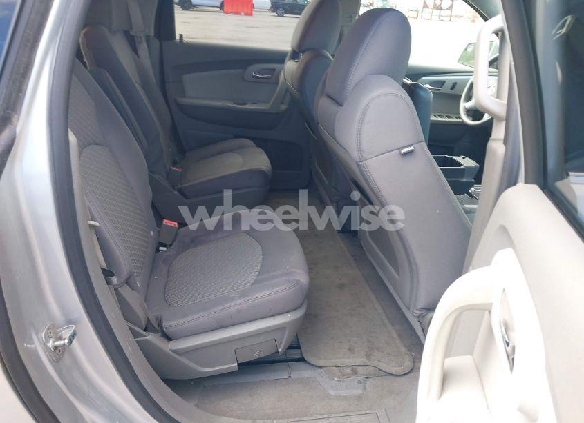 Photo 8 of 2011 Chevrolet Traverse 2LT (VIN 1GNKVJED1BJ357283)