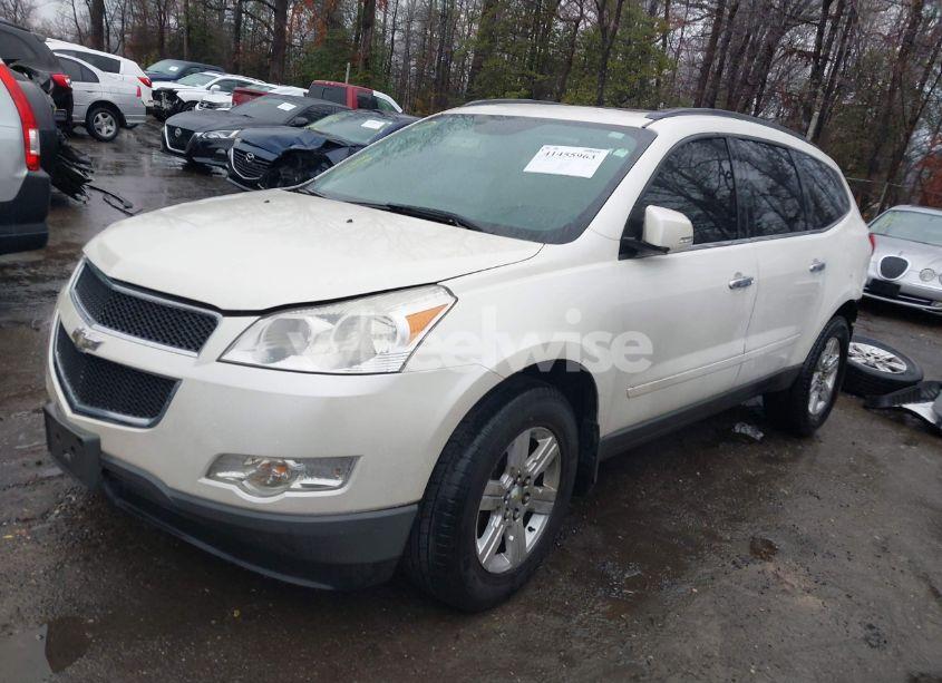 Photo 2 of 2012 Chevrolet Traverse 2LT (VIN 1GNKVJED1CJ394948)