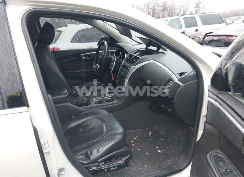 Photo 5 of 2012 Chevrolet Traverse 2LT (VIN 1GNKVJED1CJ394948)