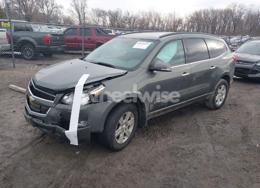 Photo 2 of 2011 Chevrolet Traverse 2LT (VIN 1GNKVJED2BJ261520)