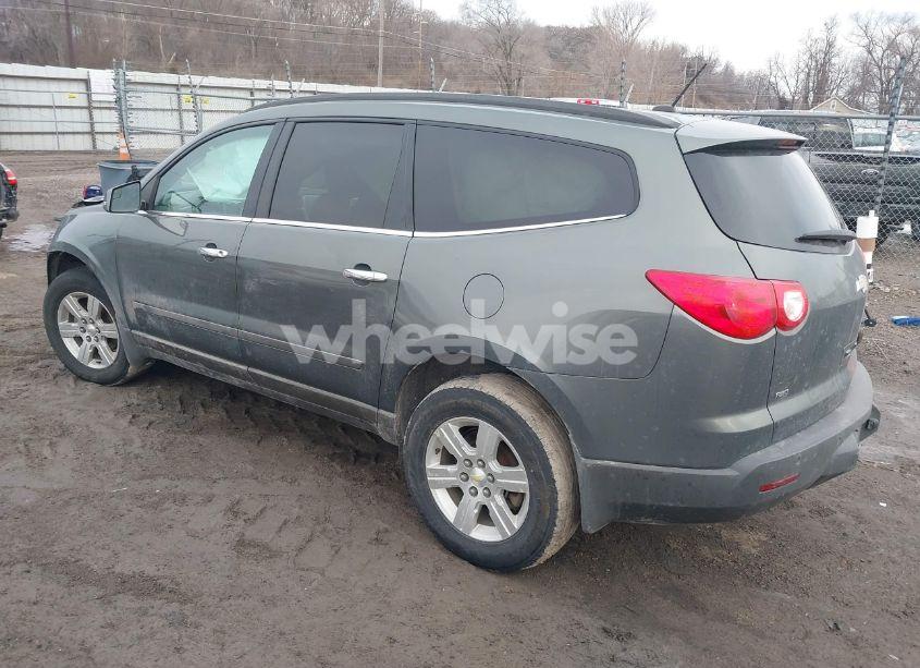 Photo 3 of 2011 Chevrolet Traverse 2LT (VIN 1GNKVJED2BJ261520)
