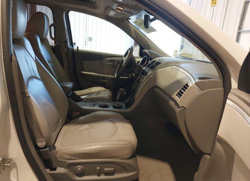 Photo 5 of 2011 Chevrolet Traverse 2LT (VIN 1GNKVJED2BJ361097)