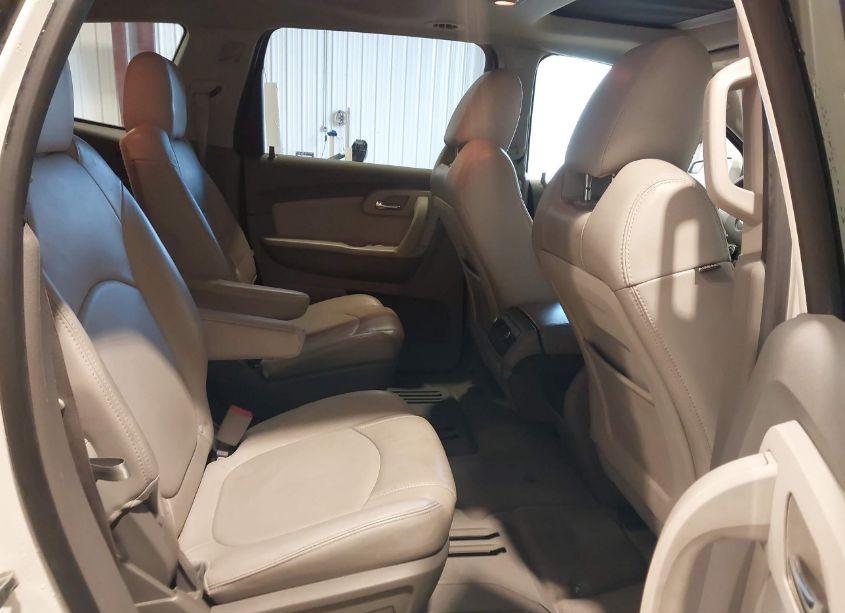 Photo 8 of 2011 Chevrolet Traverse 2LT (VIN 1GNKVJED2BJ361097)