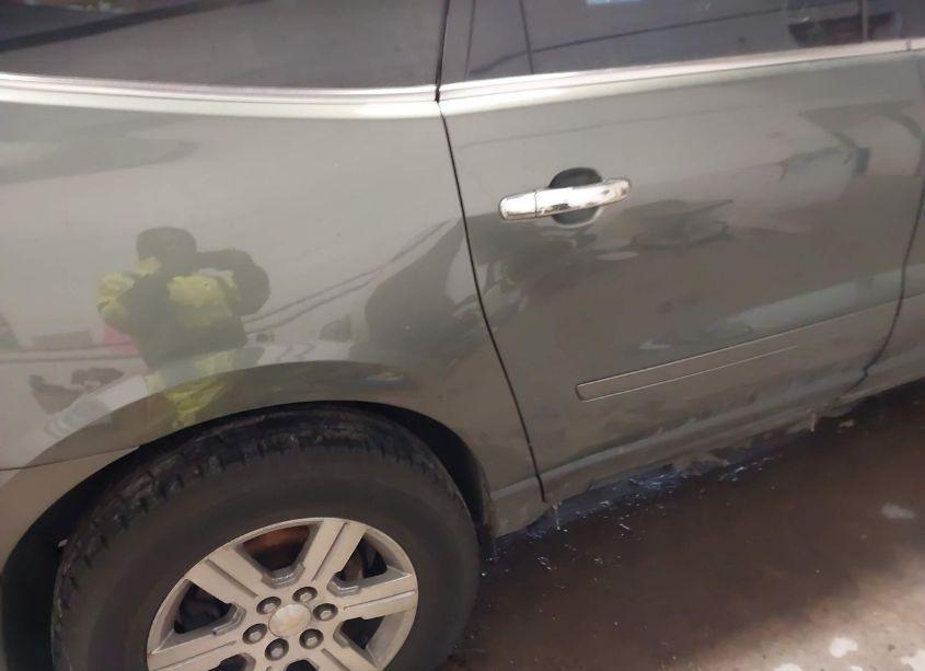 Photo 6 of 2011 Chevrolet Traverse 2LT (VIN 1GNKVJED3BJ106510)