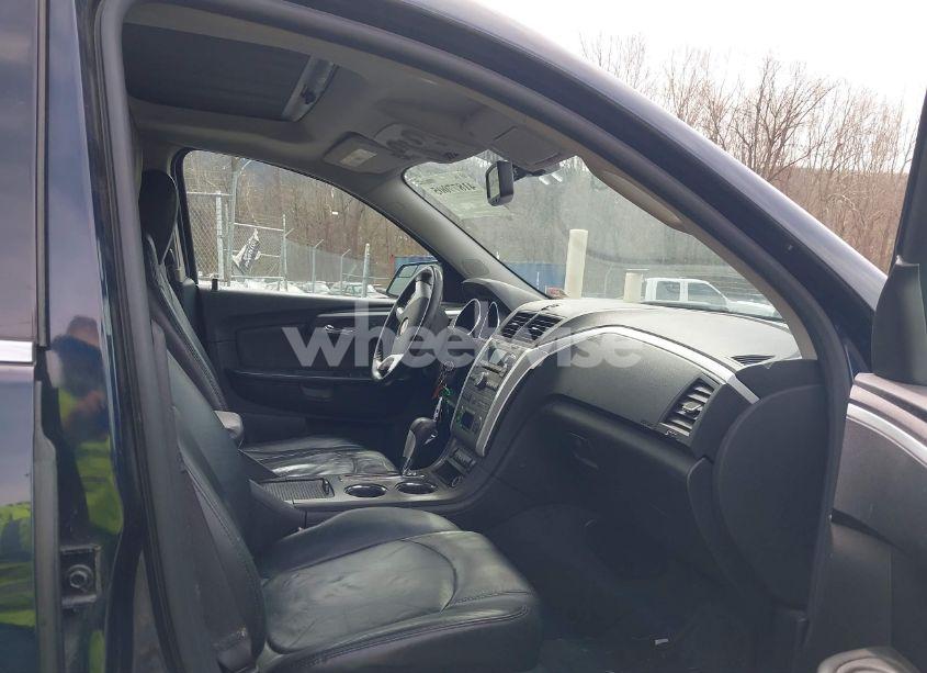 Photo 5 of 2011 Chevrolet Traverse 2LT (VIN 1GNKVJED3BJ152242)