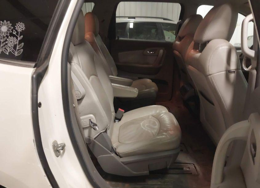 Photo 8 of 2011 Chevrolet Traverse 2LT (VIN 1GNKVJED4BJ124014)