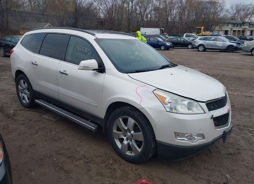 2011 Chevrolet Traverse 2LT (VIN 1GNKVJED4BJ335813) main photo