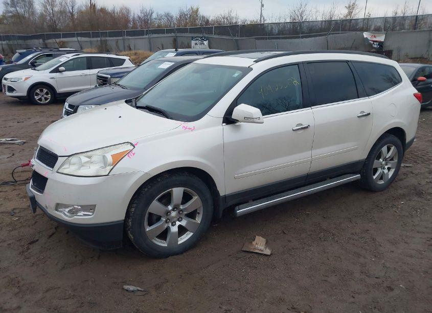 Photo 2 of 2011 Chevrolet Traverse 2LT (VIN 1GNKVJED4BJ335813)