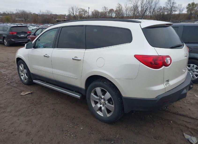 Photo 3 of 2011 Chevrolet Traverse 2LT (VIN 1GNKVJED4BJ335813)