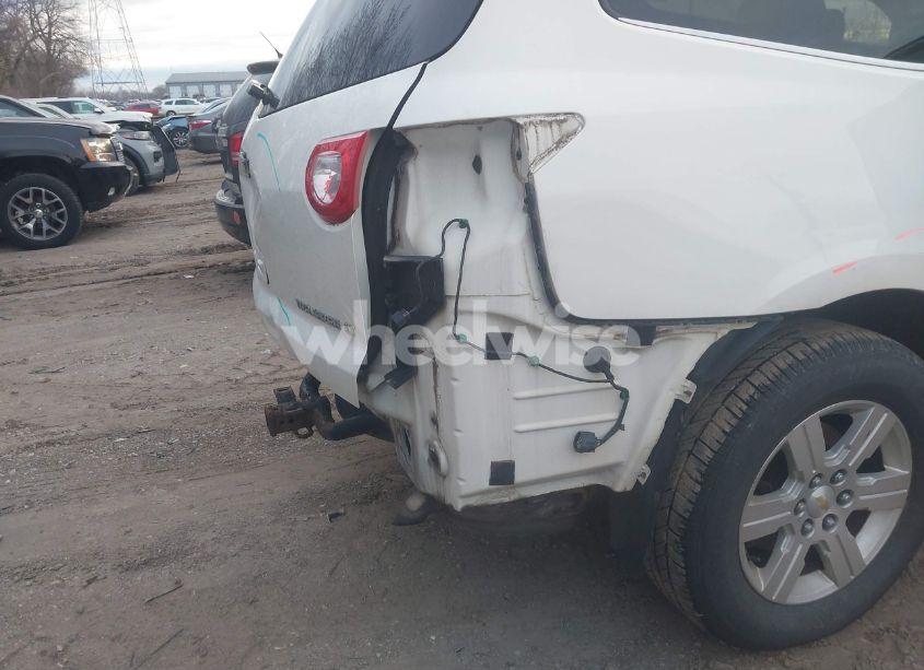 Photo 13 of 2011 Chevrolet Traverse 2LT (VIN 1GNKVJED4BJ347041)