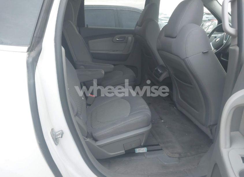 Photo 8 of 2011 Chevrolet Traverse 2LT (VIN 1GNKVJED4BJ347041)