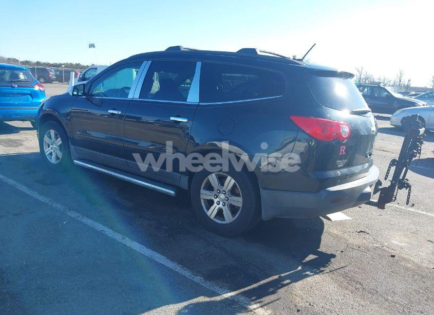 Photo 3 of 2011 Chevrolet Traverse 2LT (VIN 1GNKVJED5BJ179913)