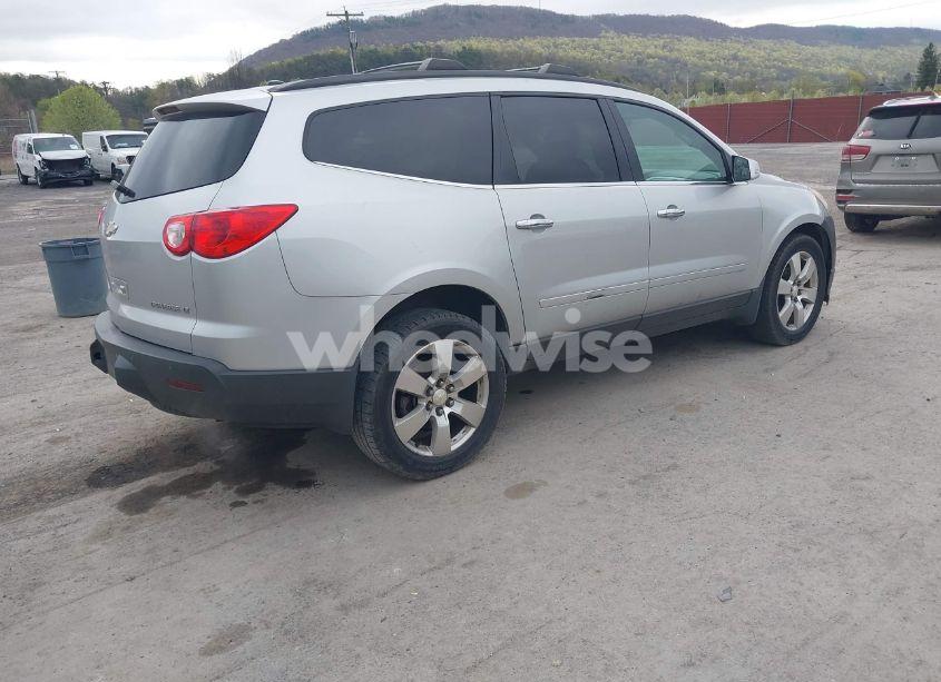 Photo 4 of 2011 Chevrolet Traverse 2LT (VIN 1GNKVJED6BJ256739)