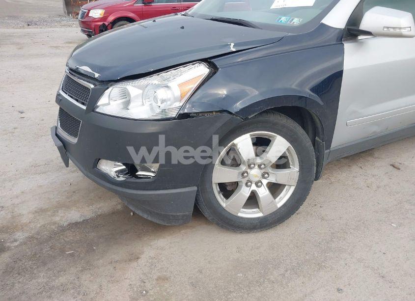 Photo 6 of 2011 Chevrolet Traverse 2LT (VIN 1GNKVJED6BJ256739)
