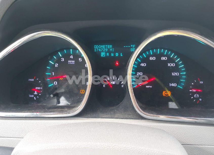 Photo 7 of 2011 Chevrolet Traverse 2LT (VIN 1GNKVJED6BJ256739)