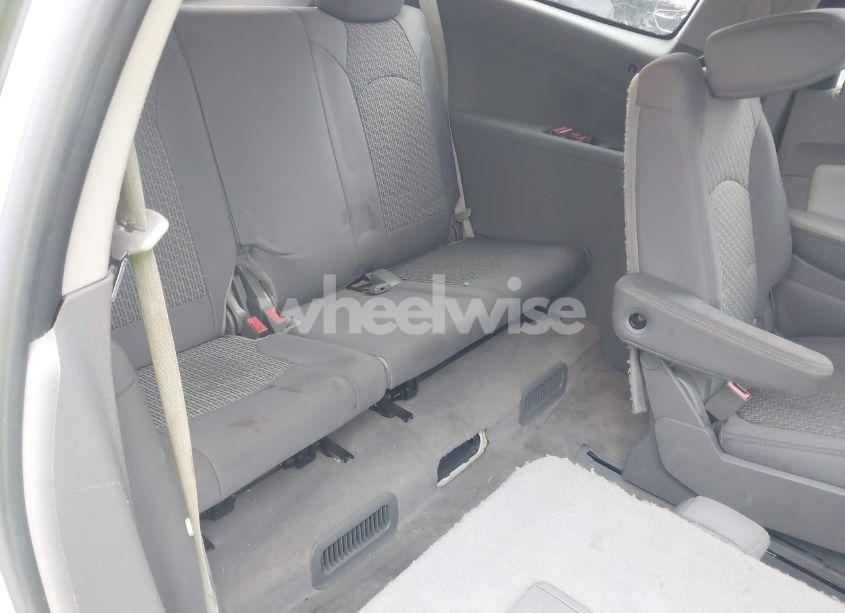 Photo 8 of 2011 Chevrolet Traverse 2LT (VIN 1GNKVJED6BJ256739)