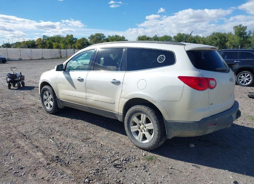 Photo 3 of 2011 Chevrolet Traverse 2LT (VIN 1GNKVJED6BJ317488)
