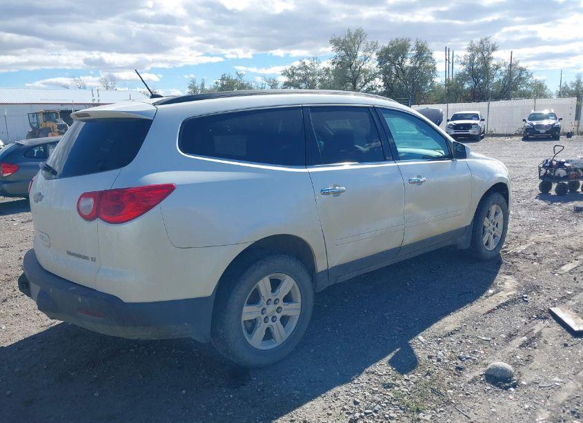 Photo 4 of 2011 Chevrolet Traverse 2LT (VIN 1GNKVJED6BJ317488)