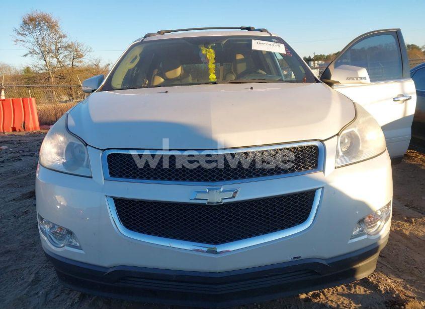 Photo 6 of 2011 Chevrolet Traverse 2LT (VIN 1GNKVJED7BJ218940)