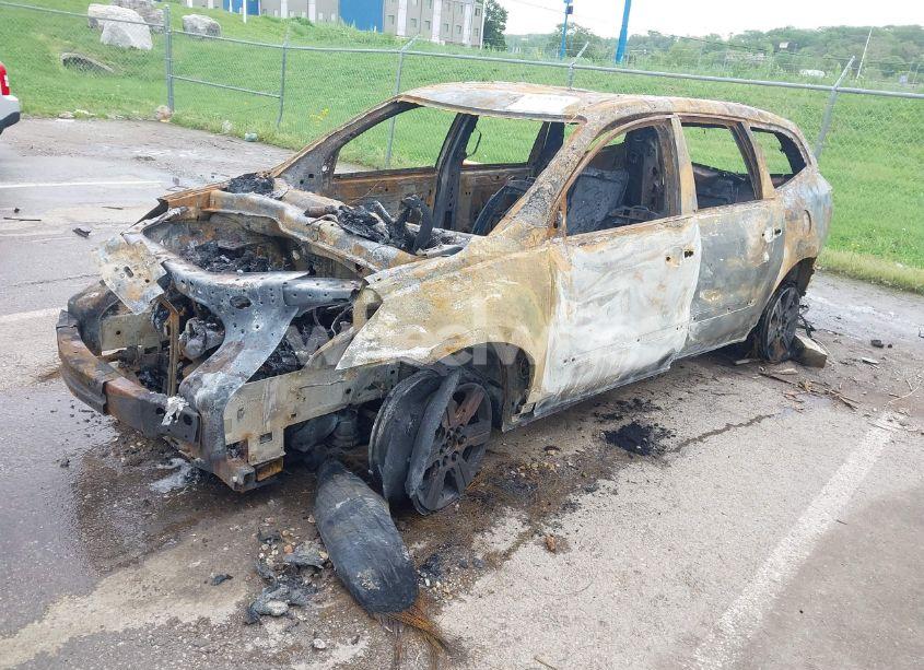 Photo 2 of 2012 Chevrolet Traverse 2LT (VIN 1GNKVJED7CJ160717)