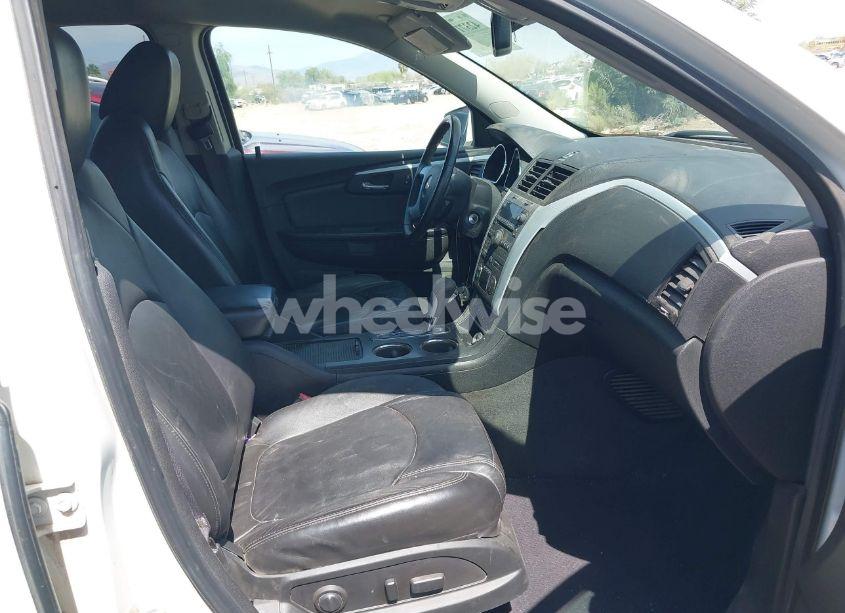 Photo 5 of 2012 Chevrolet Traverse 2LT (VIN 1GNKVJED7CJ204781)