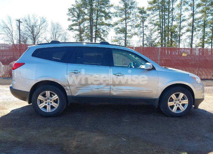 Photo 14 of 2011 Chevrolet Traverse 2LT (VIN 1GNKVJED8BJ171224)