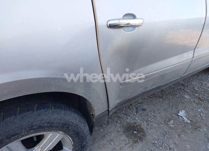 Photo 13 of 2012 Chevrolet Traverse 2LT (VIN 1GNKVJED8CJ106942)