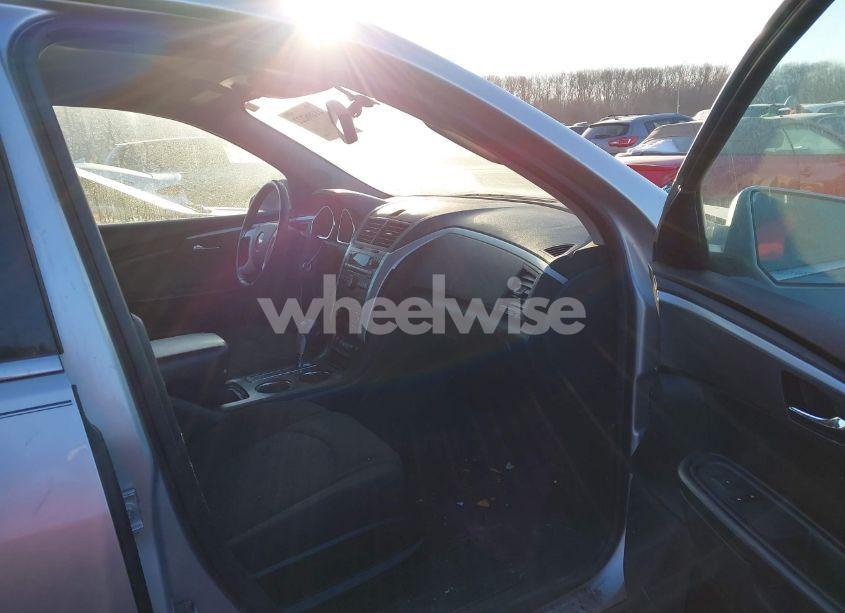 Photo 5 of 2012 Chevrolet Traverse 2LT (VIN 1GNKVJED8CJ106942)