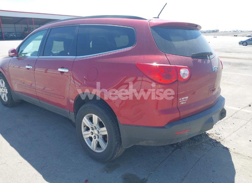 Photo 3 of 2012 Chevrolet Traverse 2LT (VIN 1GNKVJED8CJ206720)