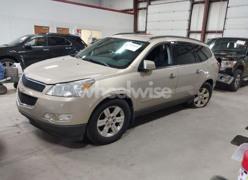 Photo 2 of 2012 Chevrolet Traverse 2LT (VIN 1GNKVJED8CJ277187)