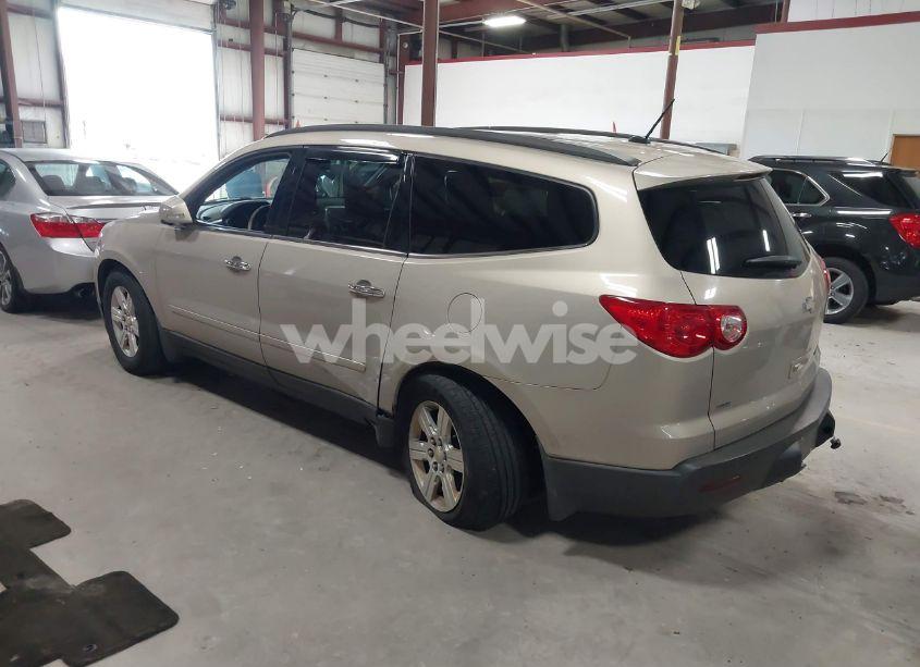 Photo 3 of 2012 Chevrolet Traverse 2LT (VIN 1GNKVJED8CJ277187)