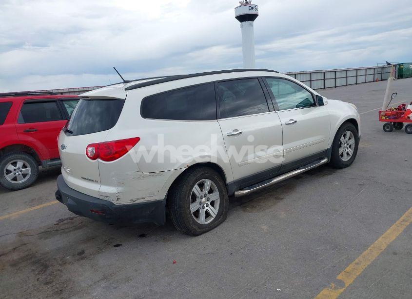 Photo 4 of 2012 Chevrolet Traverse 2LT (VIN 1GNKVJED8CJ300886)