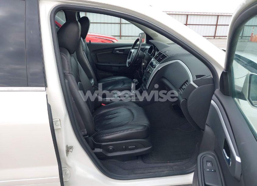 Photo 5 of 2012 Chevrolet Traverse 2LT (VIN 1GNKVJED8CJ300886)