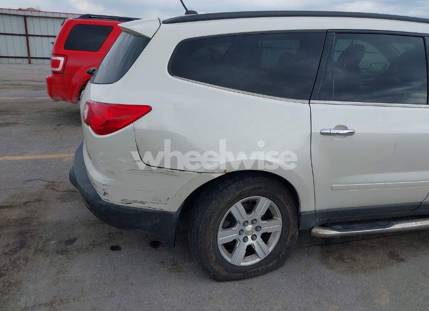 Photo 6 of 2012 Chevrolet Traverse 2LT (VIN 1GNKVJED8CJ300886)