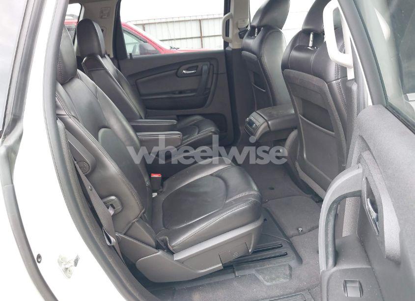 Photo 8 of 2012 Chevrolet Traverse 2LT (VIN 1GNKVJED8CJ300886)