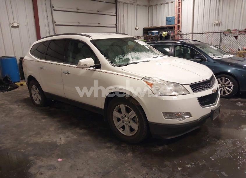 2011 Chevrolet Traverse 2LT (VIN 1GNKVJED9BJ181051) main photo