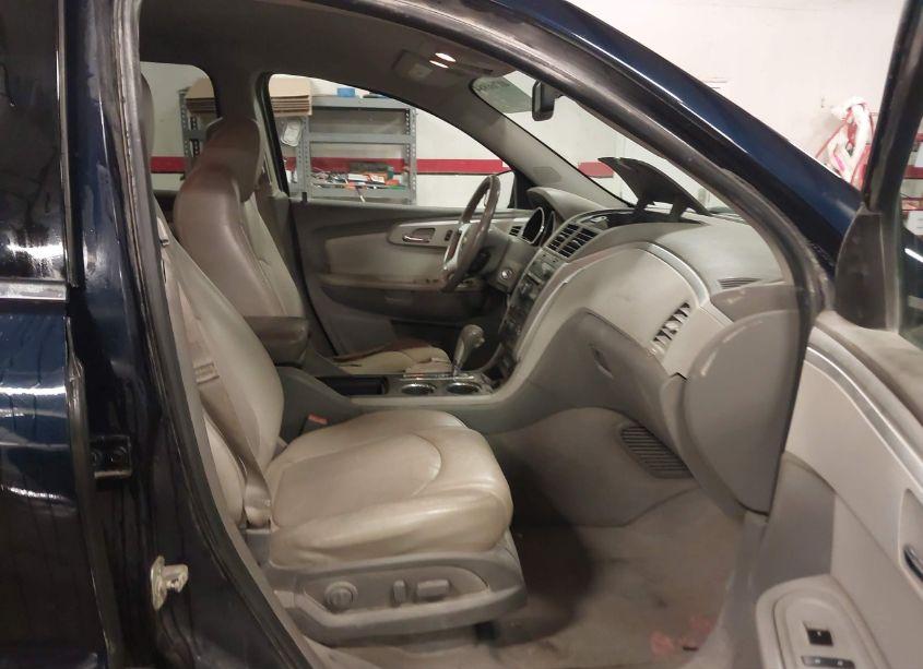 Photo 5 of 2011 Chevrolet Traverse 2LT (VIN 1GNKVJED9BJ387308)